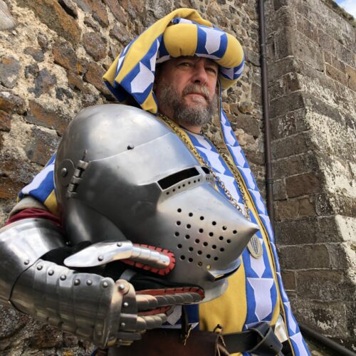 le seigneur Jean de Langeac avec son heaume